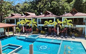 Bungalows Beachfront Hotel